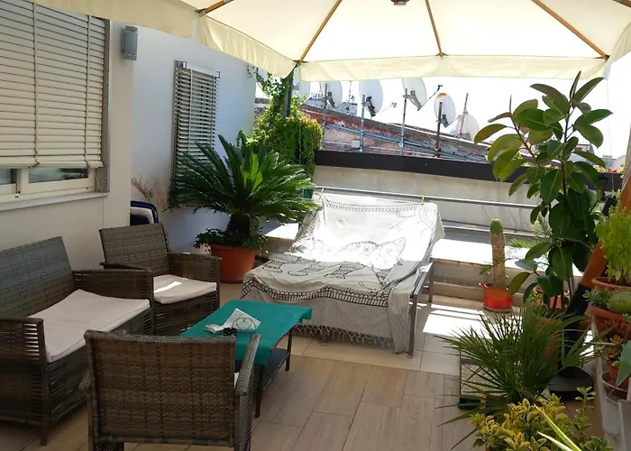 Casa Franzese 3* نابولي