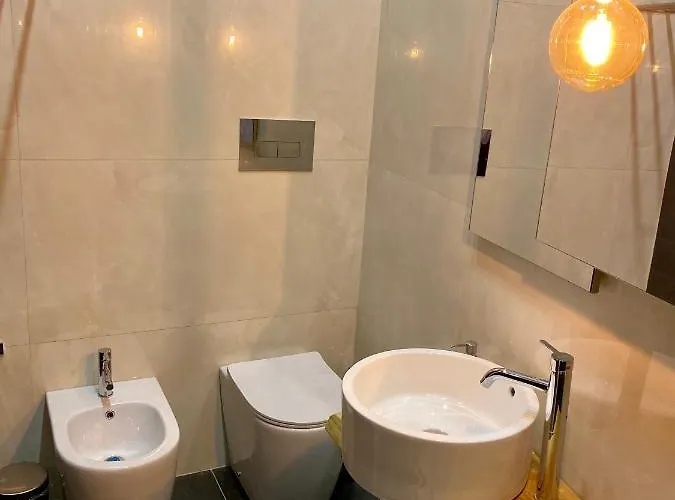 Casa Franzese 3* نابولي